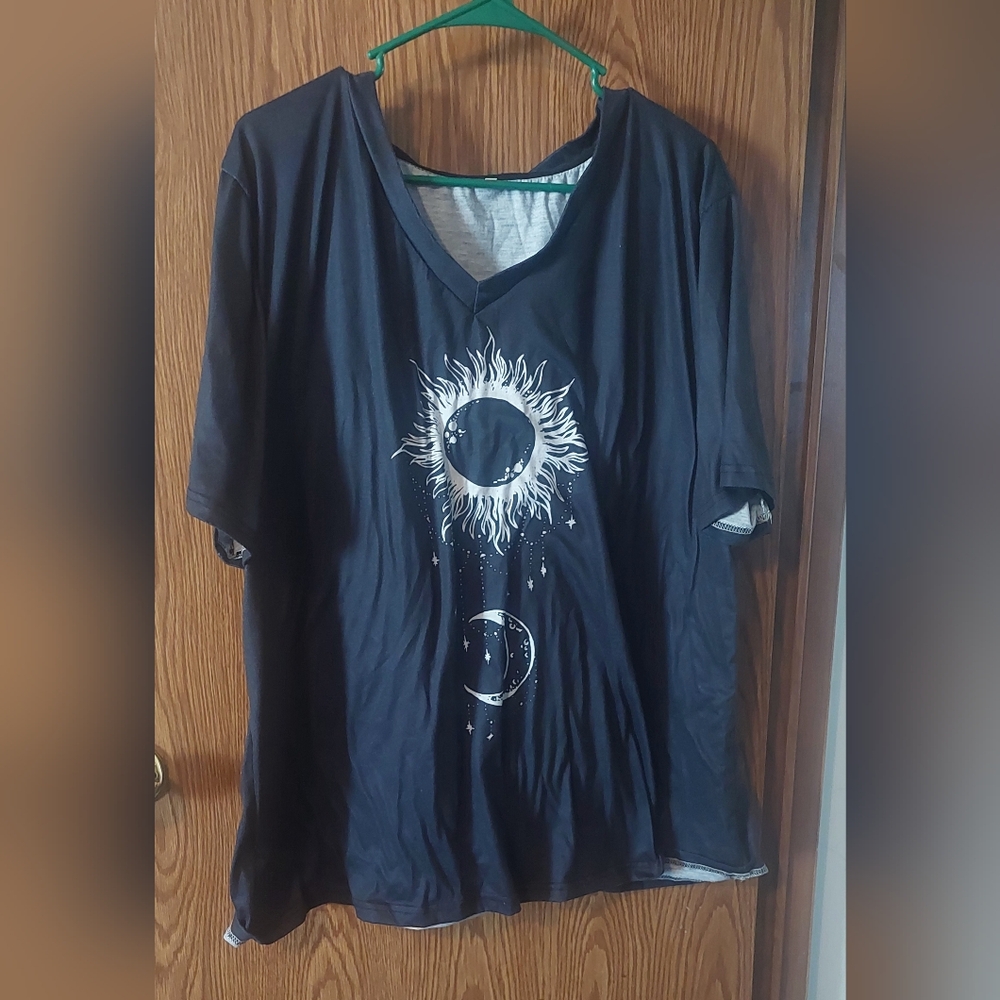 Temu Sun and Moon Size 4XL T-Shirt new without tags